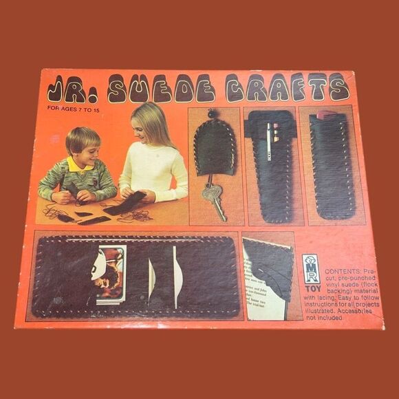 Vintage 1977 Jr. Suede Vinyl Suede Crafts Set - Picture 1 of 4